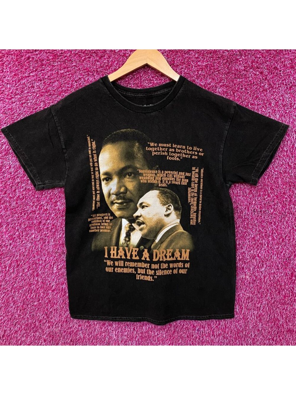 Martin Luther King Jr. Famous Quotes Tshirt size Small
